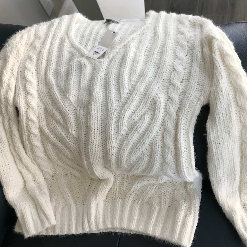 Francesca’s cream sweater size M